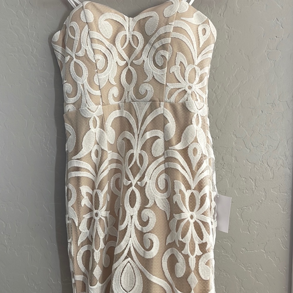 Lulus art of Romance Embroidered strapless dress